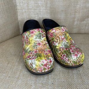 Dansko Tropical Print XP Euro 39 --8.5